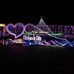 ナポリの食卓 - 地元青年部によるイルミネーション。お正月もやってて良かった。