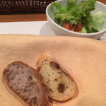 nero - セットのパン&サラダ