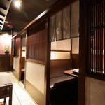 ランゲツ オブ トウキョウ - 通路から見たお席のイメージ