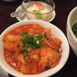 Komadori Rou - ランチセットのエビチリと杏仁豆腐