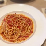 SIMPLE LITTLE CUCINA - ランチ トマトのペペロンチーノ（特注）
