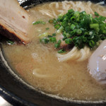 らーめん la.la.la. - 2016年12月22日(木)　とりパイタン塩(750円)＋味玉１ケ無料券で味玉