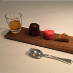 ラ クレリエール - ミニャルディーズ