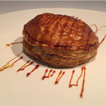 ラ クレリエール - カスタードとリンゴのパイ、キャラメルソース