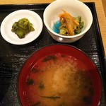 Nippon Gyokou Shokudou - 味噌汁・お新香・小鉢