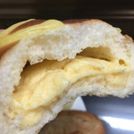 60879738 - クリームパンのクリームは本格的♡