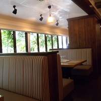みやび 六本木店 - ちょっと奥には入りにくいソファ席