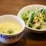 阿蔵 - ポタージュスープとサラダ
