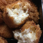 とんかつ春 - クリームコロッケ、かなりデカいんだ。