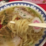 赤湯ラーメン 龍上海 赤湯本店 - 麺アップ