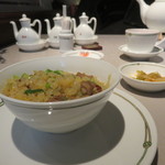 中国飯店 富麗華 - 広東ダックとレタスのチャーハン