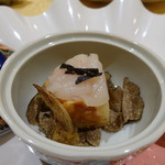 トゥ・ラ・ジョア - 黒トリュフだらけの、フグの椀仕立て