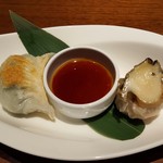 Za Dainingu Shinowa Karakurenai Ando Teppan Furenchi Makie - 焼き餃子と鮑焼売