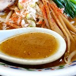 らぁめん とん平 - もやしめん 味噌【スープ】