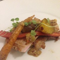 KOST - 2016年12月：お肉orお魚料理…魅力的なラインナップで迷いましたが、岩中豚のローストを選びました