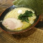 横浜家系ラーメン 力丸家 - 塩並680円