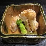 竹ざき - 1】海老芋のあられ揚げカラスミ挟み　アン タラの芽 ゆず風味