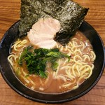 横浜家系らーめん 二代目武道家 - ラーメン700円麺硬め。