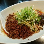 つゆ無し担々麺　830円