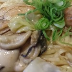 そらいえ - 塩レモン牡蠣焼きそば（アップ）