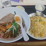 河童軒 - ラーメン+チャーハンセット７００円