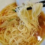 らーめん 稲荷屋 - にゅう麺のような佇まい…