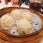 翡翠拉麵小籠包 - からくない