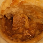 Browns Pie Shop&Restaurant - ポークパイの中身