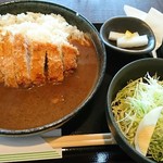 お家のとんかつ亭 - カツカレー(*^^*)