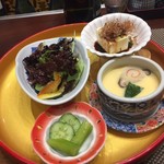 酒田和洋日本料理 - ハンバーグ定食副菜
