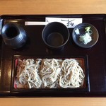 手打ち蕎麦 杜若 - せいろ、700円です。