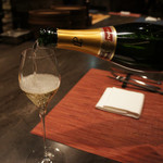 窯焼きステーキ 福田 - ローラン・ペリエ　グラス　2000円