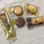 アンリ・シャルパンティエ - タルトフリュイ、クリームビスキュイ　プレーン、チョコ、マドレーヌ、フィナンシェ