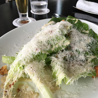 THE COSMOPOLITAN GRILL BAR TERRACE - 前菜のシーザーサラダ