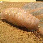 鮨 さいとう - 2017年1月初旬。ひらめエンガワ。