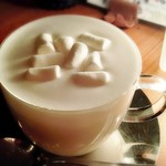 カフェザグローブ - マシュマロホットミルク
