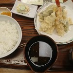 つるかめ食堂 - 天ぷら定食950円