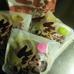 笛木製菓 - 栗240円/イチゴ・抹茶200円