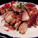 タイ料理 プリックタイ コラボ - 
      タイ料理といえば鶏肉ですね。