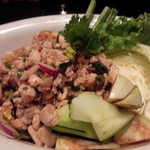 タイ料理 プリックタイ コラボ - 鶏のラープ。私のNo.1です。