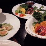 タイ料理 プリックタイ コラボ - 野菜は自家栽培が多いそうです。