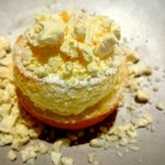 ル スプートニク - 柚子のスフレと液体窒息で作ったチーズケーキアイス