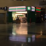 7-Eleven - 