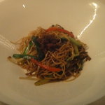 広東料理 センス - ダックと細切り野菜入り香港風炒めやきそばＸＯ醤風味★