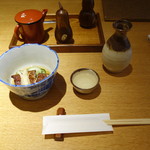 一二三本店 - まずは　うざく。お酒は暖かい剣菱