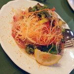 ３時間飲み放題プラン（５，０００円）の真鯛のカルパッチョ写真は４人前２０１６年１２月 