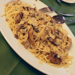 クッチーナ イタリアーナ＆ピッツェリア ズッカ - ３時間飲み放題プラン（５，０００円）の『きのこのパスタ（正式名称失念）』写真は４人前２０１６年１２月 