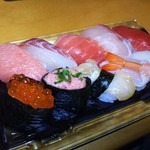 角上魚類 - にぎり寿司10貫1,242円