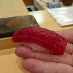 鮨 いとう - 鮪赤身。リフト(^-^)/
