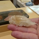 鮨 いとう - 鮃昆布〆。リフト(^-^)/